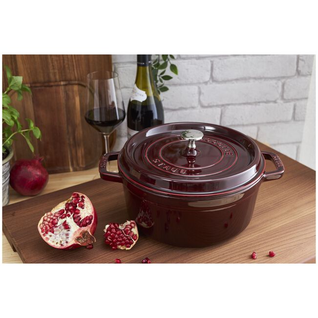 Staub la Cocotte Round Cast Iron, Grenadine Red