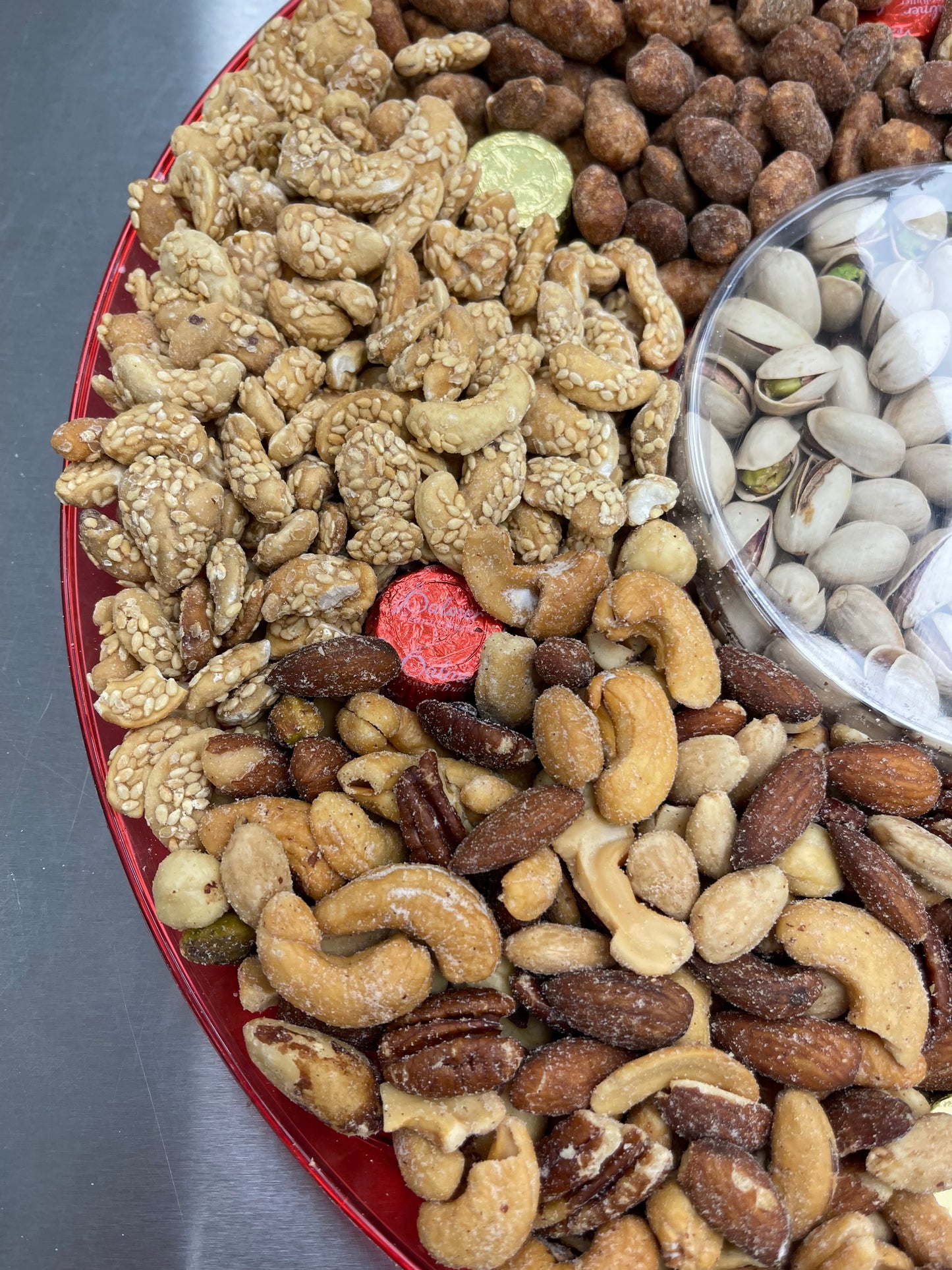 Beautiful Gift Tray - Deluxe Nuts 14"