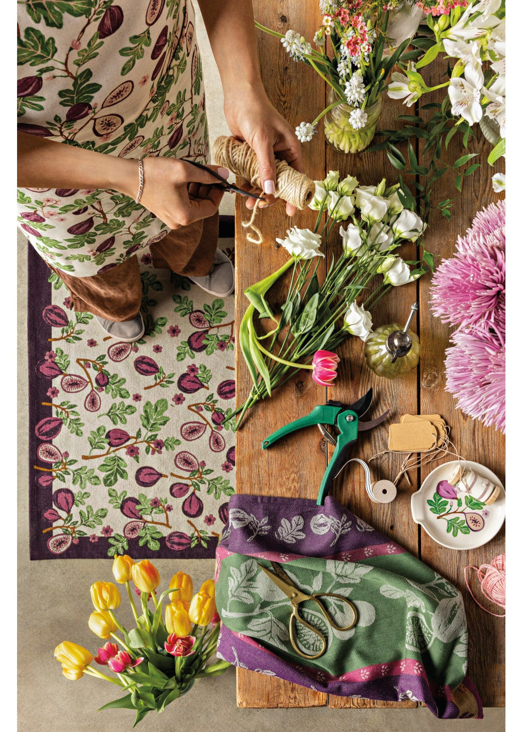 Spruce Apron, Fig Blossom