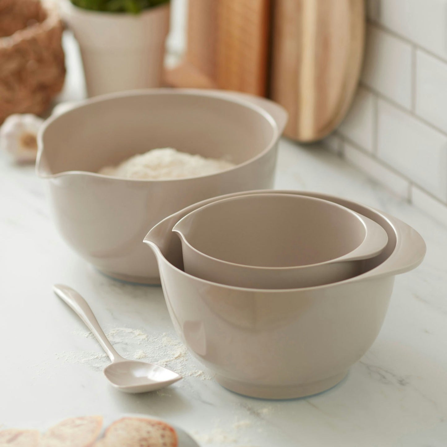 Rosti Margrethe Mixing Bowl 4.0L Hummus