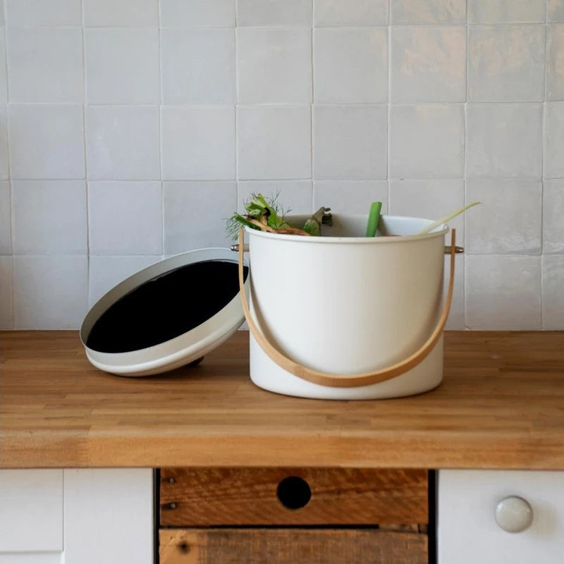 Pebbly Compost Bin with Charcoal Filter