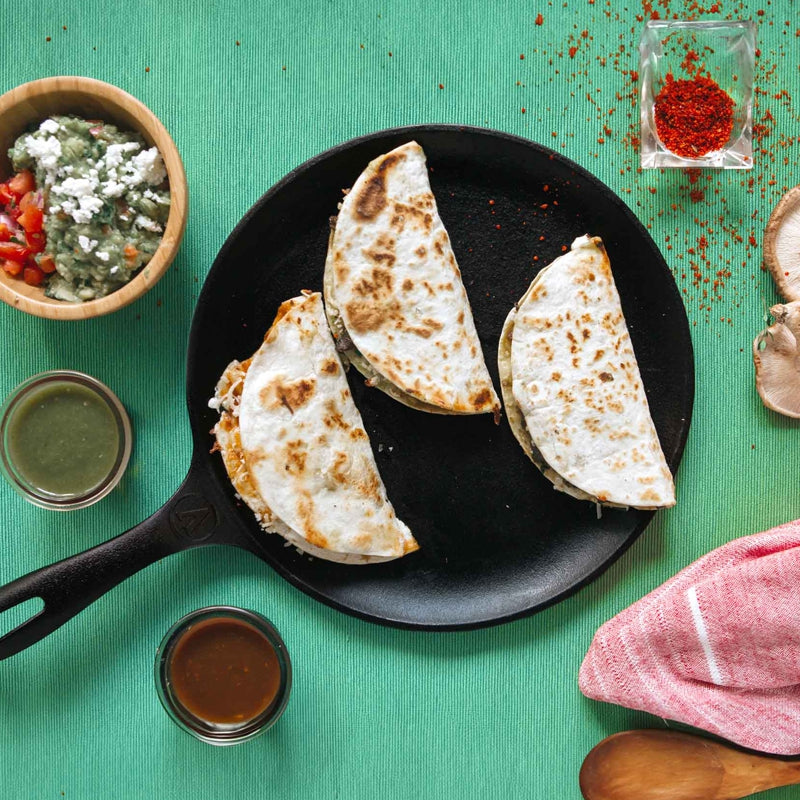 Victoria Cast Iron Pancake & Crepe Griddle Pan