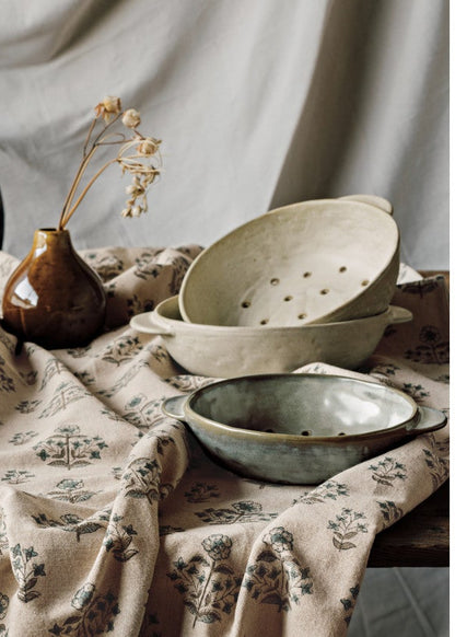 Stoneware Fruit Bowl, Gray 7"