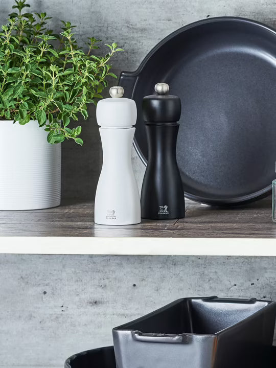Peugeot Tahiti Manual Mill Set, Black & White